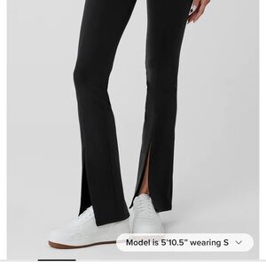 Alo Airbrush High-Waist Flutter Legging NEW
